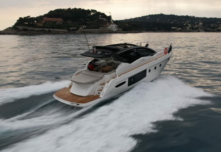 Cranchi-44 AliceBoat & Yacht, Location de bateaux et de yachts entre Monaco & St Tropez (5)