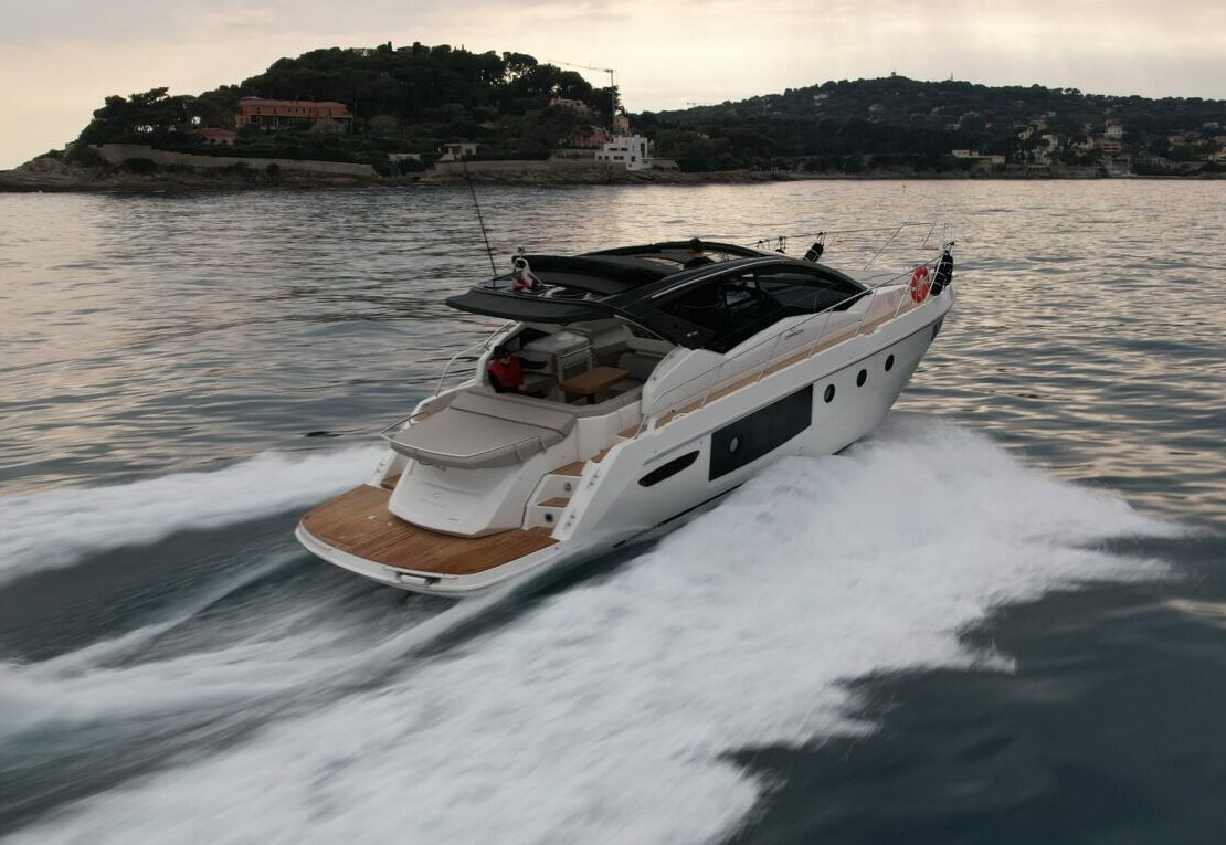 Cranchi-44 AliceBoat & Yacht, Location de bateaux et de yachts entre Monaco & St Tropez (5)