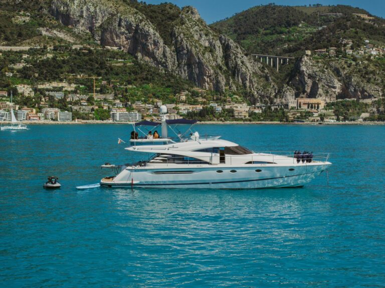 AliceBoat & Yacht, location de bateaux et de yachts entre Monaco à Nice
