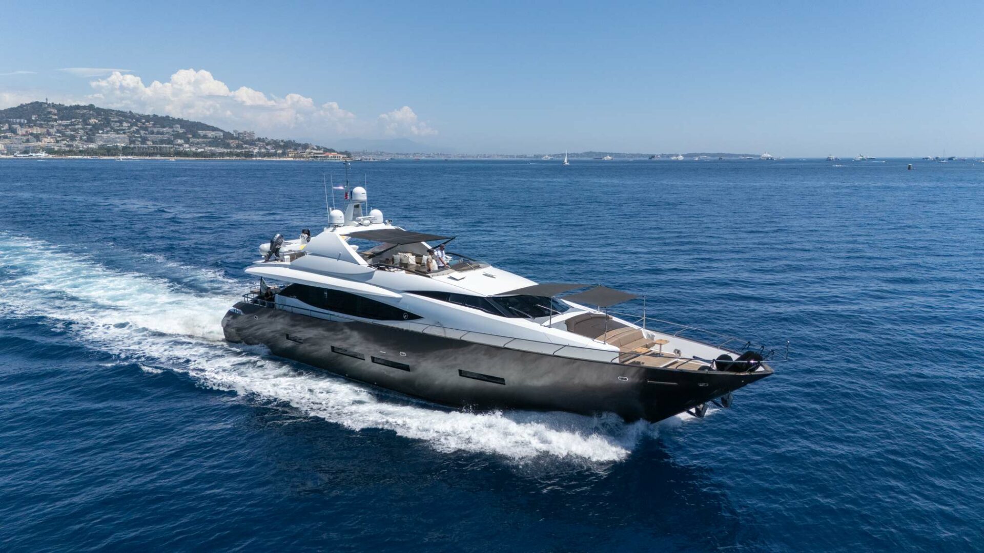 peri-29-aliceboat-yacht-location-bateau-monaco-nice01